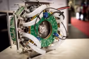 Cutting-edge technology: an axial flux traction motor with fully integrated power electronics 