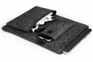 New Work with EFFECT: New Laptop Accessories from DURABLE Made from Recycled PET Felt