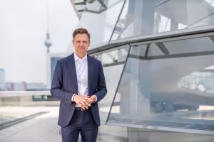 THINK TANK "FUTURE OF THE HOSPITALITY INDUSTRY" CALLS FOR SWIFT GOVERNMENT FORMATION