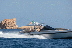 Riva Iseo Super Makes World Premiere at Boot Düsseldorf 2025