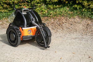 Telekom's 'Butty' Robot: A Smart Solution for Cleaner Cities