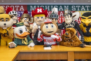 Abbott and Big Ten Conference Tackle Blood Shortage with "The We Give Blood Drive"