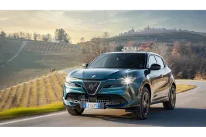 Alfa Romeo Launches Junior Ibrida Q4: Redefining Efficiency and All-Wheel Drive Performance for Everyday Drivers
