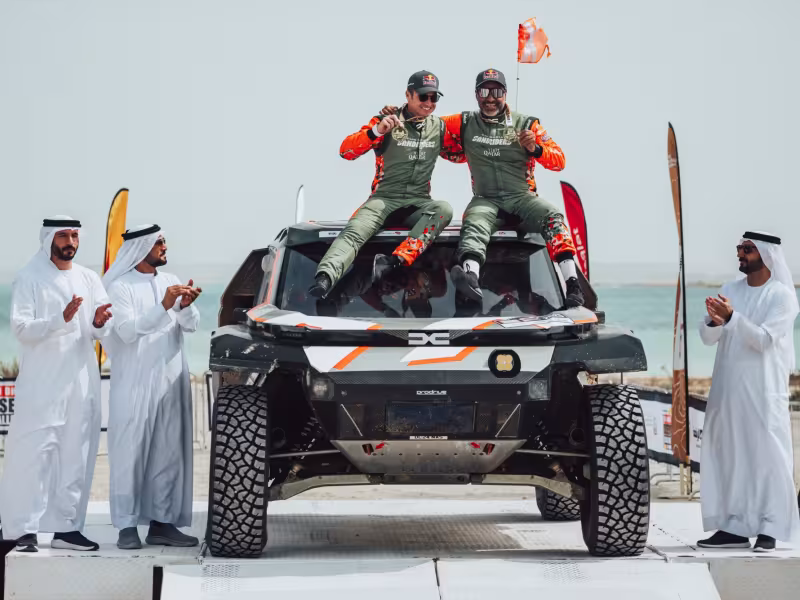 The Dacia Sandriders on Top in Abu Dhabi with Second World Rally-Raid Victory