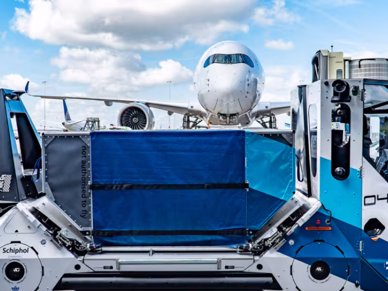 Royal Schiphol Group Revolutionizes Baggage Handling with Autonomous Auto-DollyTug