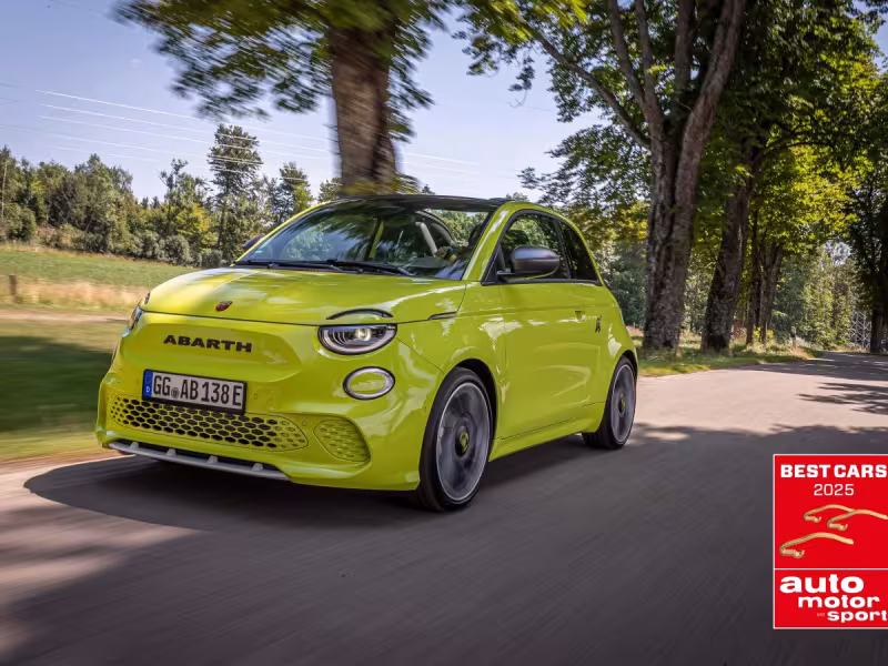 Abarth 500e Crowned Best "Mini Car" in Auto Motor und Sport's Prestigious Awards