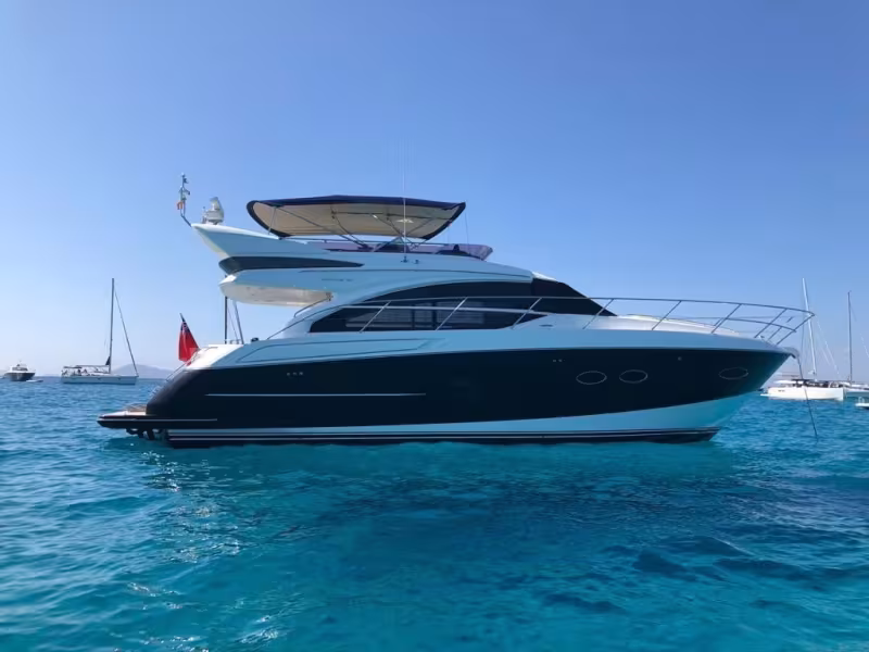 Princess 52 Motor Yacht Listed for Sale: Luxury Meets Performance in a Stunning Pre-Owned Vessel