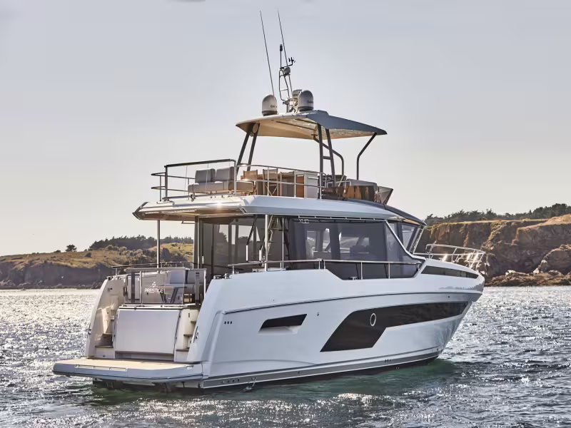 THE X-LINE SERIES BY PRESTIGE YACHTS REDEFINES LUXURY AND WELL-BEING AT SEA