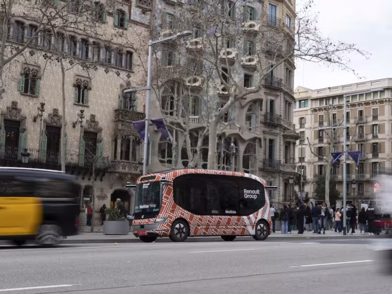Driving the Future: Renault Group’s Autonomous Electric MiniBuses Gain Momentum Across Europe