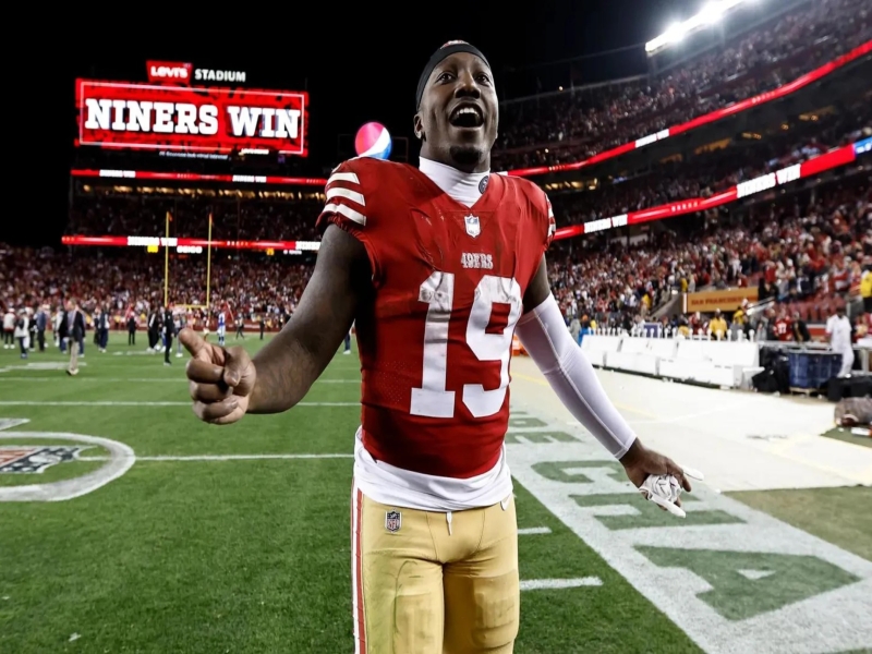 Deebo Samuel: The 49ers' Versatile Playmaker Drives Success in Playoff Push