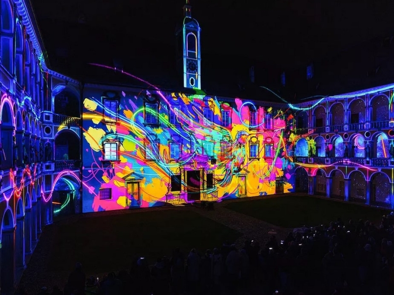 Brixen's "Colors 2" Light Show Illuminates Christmas with a Message of Peace and Friendship