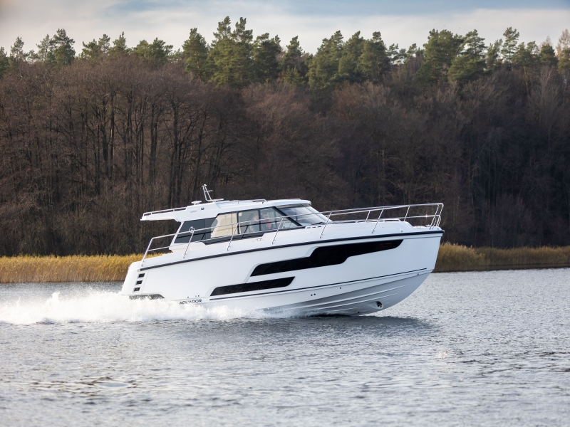 Aquador 400HT: The Epitome of Luxury and Freedom on the Water