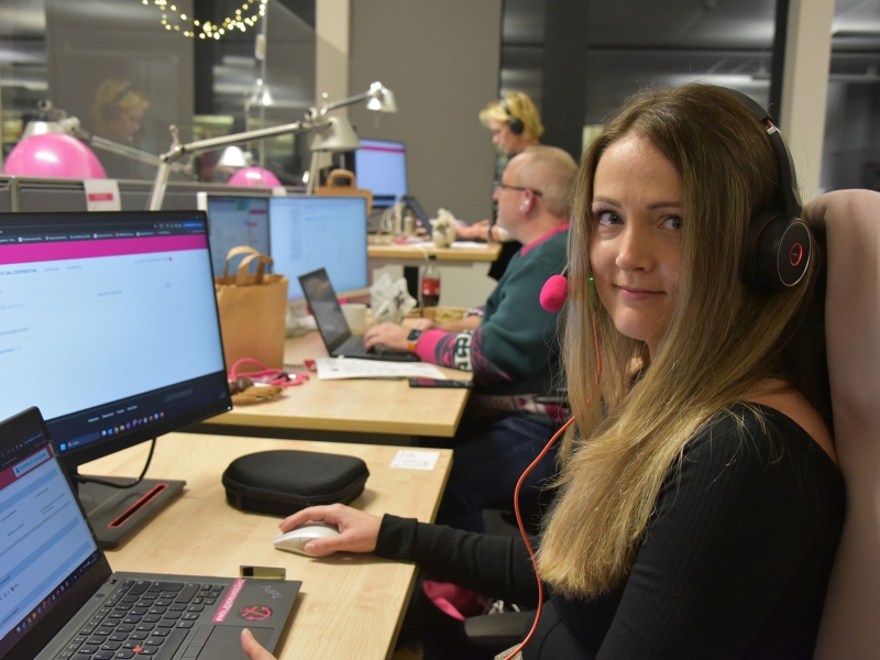 Deutsche Telekom Employees Volunteer to Support Children in Need During "Ein Herz für Kinder" Telethon