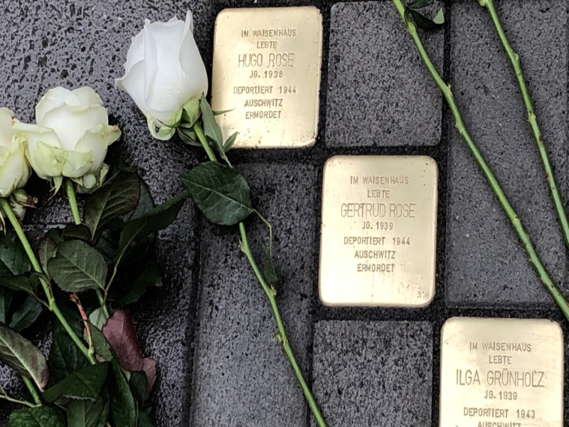 Gunter Demnig Awarded Karl-Küpper-Preis 2024 for "Stolpersteine" Holocaust Memorial