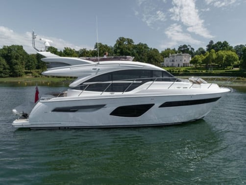 Luxury Yachting Redefined: Princess V60 Offers Unparalleled Experience with Open to Part Exchange