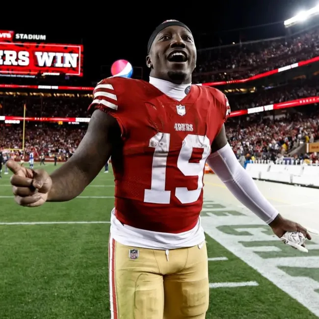 Deebo Samuel: The 49ers' Versatile Playmaker Drives Success in Playoff Push