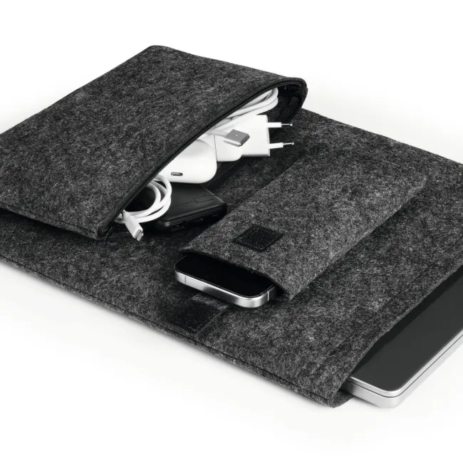 New Work with EFFECT: New Laptop Accessories from DURABLE Made from Recycled PET Felt