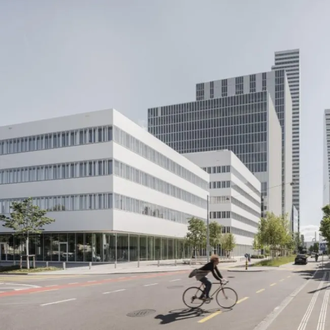 Roche Opens New Pharma Research and Early Development Center in Basel