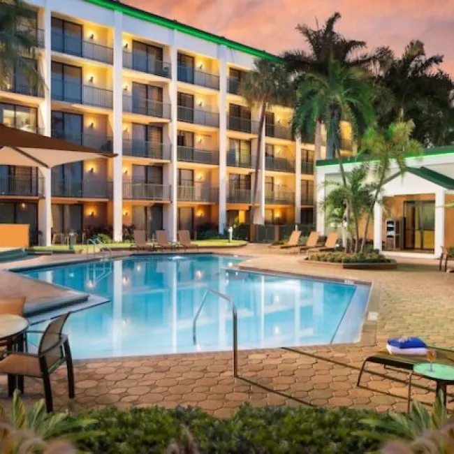 Crestline Hotels & Resorts Takes Over Management of Courtyard Fort Lauderdale East, Elevating Guest Experience