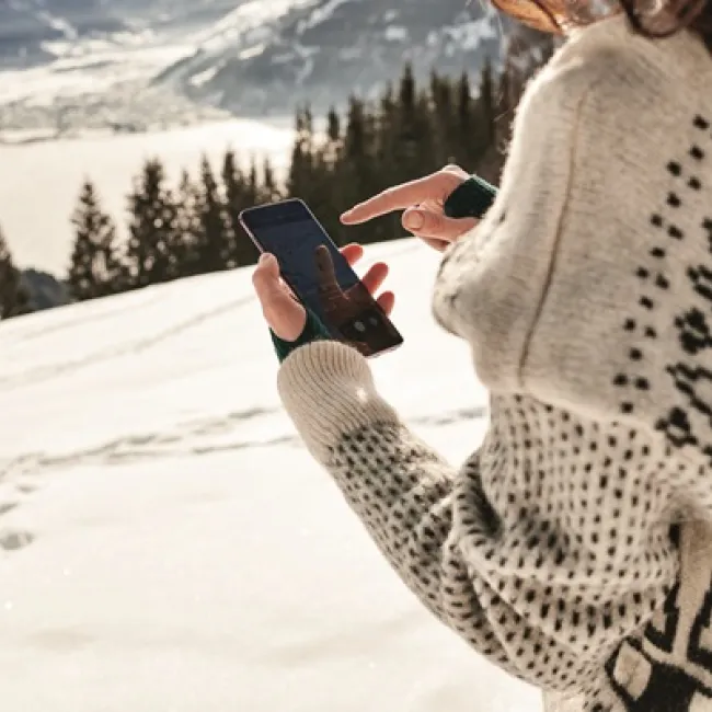 Deutsche Telekom and Google Achieve Landmark SMS Over Satellite Test on Google Pixel 9