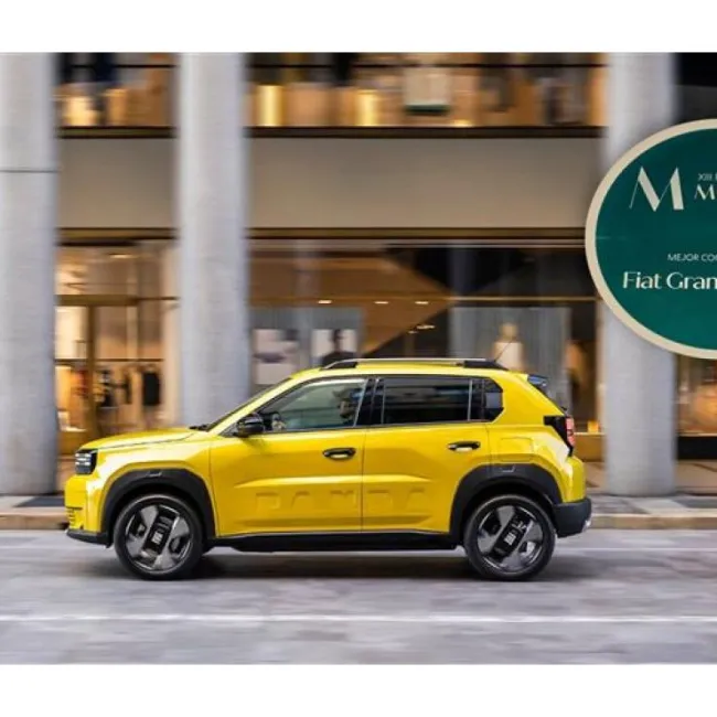 Fiat Grande Panda Wins 'Best Urban Vehicle' Award from Mujer Hoy for Innovative Design and Eco-Friendly Features