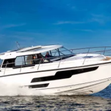 Aquador Launches the 400HT: A New Era of Spacious Luxury and Freedom on the Water