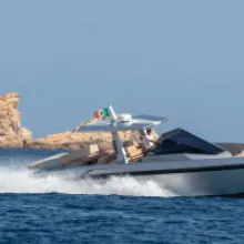 Riva Iseo Super Makes World Premiere at Boot Düsseldorf 2025
