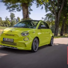 Abarth 500e Crowned Best "Mini Car" in Auto Motor und Sport's Prestigious Awards