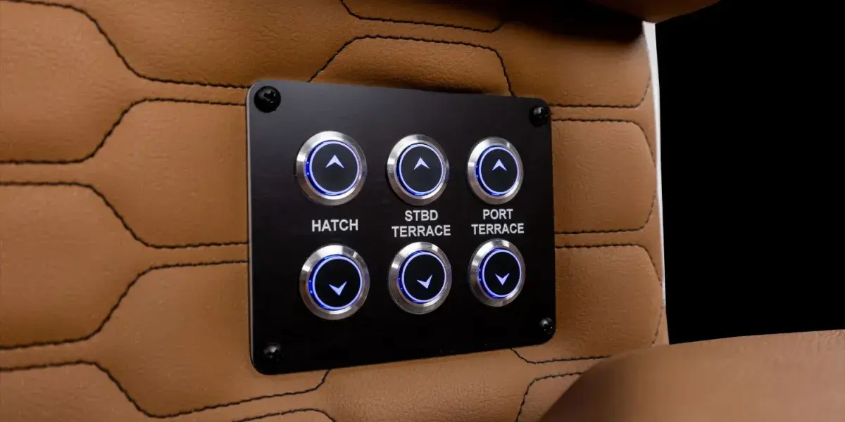 Four Winns H9 Outboard